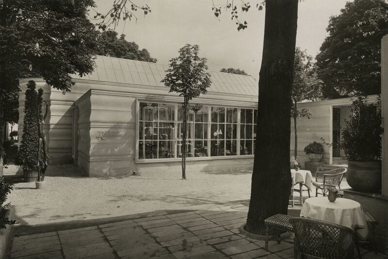 Datei:19 Josef Hoffmann, Österreich-Pavillon, Exposition internationale des arts décoratifs et industriels modernes, Paris 1925 © MAK, Wien.jpg
